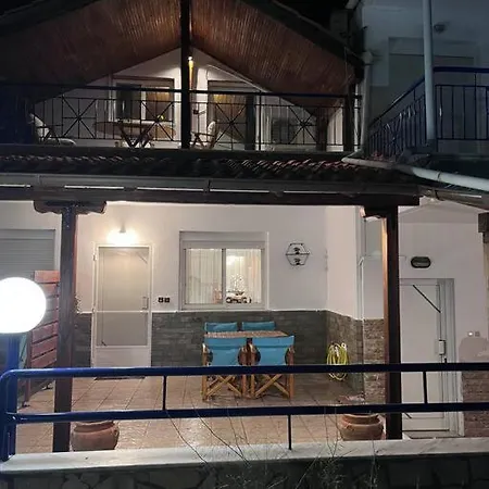 μεζονέτα σε πευκοχωρι χαλκιδικής 度假居 佩科霍里